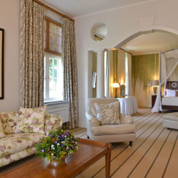 Executive Suite-Victoria Falls Hotel