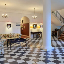 Palm-Lounge-Victoria Falls Hotel